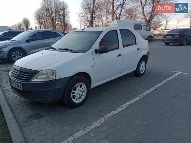 Білий Рено Логан, об'ємом двигуна 1.4 л та пробігом 260 тис. км за 3600 $, фото 1 на Automoto.ua