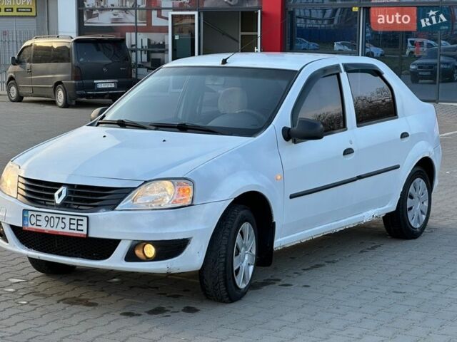 Белый Рено Логан, объемом двигателя 1.39 л и пробегом 300 тыс. км за 2550 $, фото 1 на Automoto.ua
