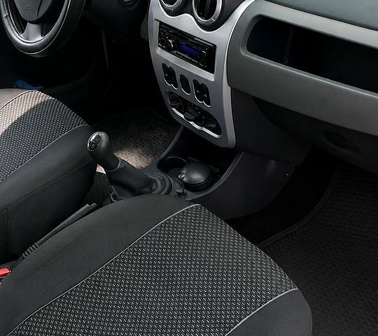 Белый Рено Логан, объемом двигателя 1.4 л и пробегом 44 тыс. км за 5500 $, фото 1 на Automoto.ua