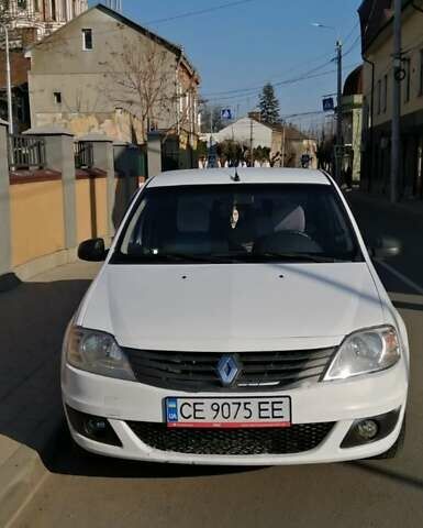 Білий Рено Логан, об'ємом двигуна 1.39 л та пробігом 320 тис. км за 3000 $, фото 1 на Automoto.ua