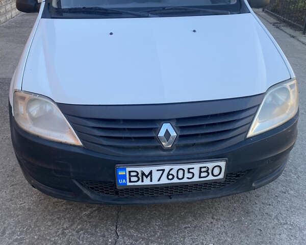 Белый Рено Логан, объемом двигателя 1.4 л и пробегом 262 тыс. км за 3500 $, фото 1 на Automoto.ua