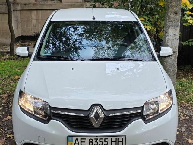 Білий Рено Логан, об'ємом двигуна 1.15 л та пробігом 37 тис. км за 7200 $, фото 1 на Automoto.ua