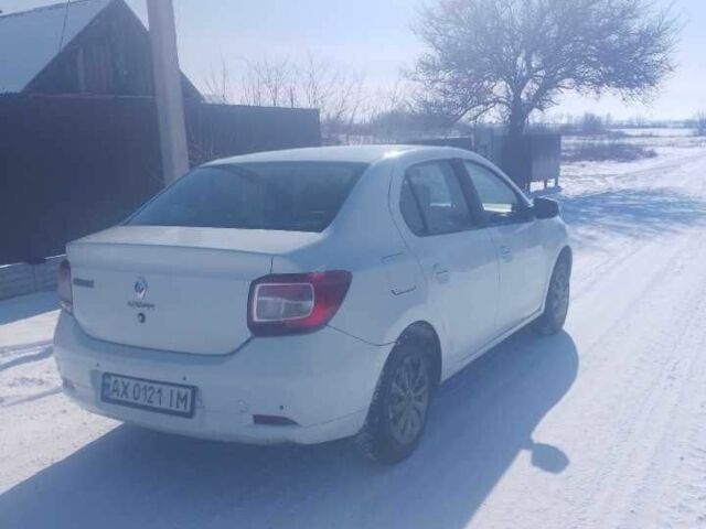 Білий Рено Логан, об'ємом двигуна 1.1 л та пробігом 200 тис. км за 3000 $, фото 1 на Automoto.ua