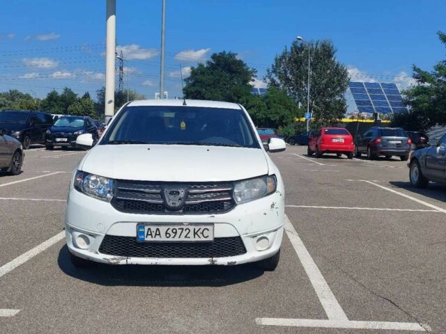 Білий Рено Логан, об'ємом двигуна 1.1 л та пробігом 285 тис. км за 3198 $, фото 1 на Automoto.ua