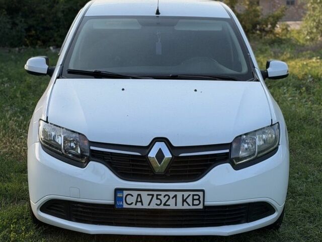 Білий Рено Логан, об'ємом двигуна 1.1 л та пробігом 300 тис. км за 3317 $, фото 1 на Automoto.ua