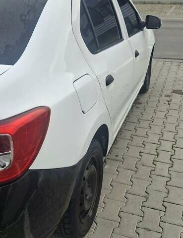 Белый Рено Логан, объемом двигателя 1.2 л и пробегом 450 тыс. км за 3000 $, фото 1 на Automoto.ua