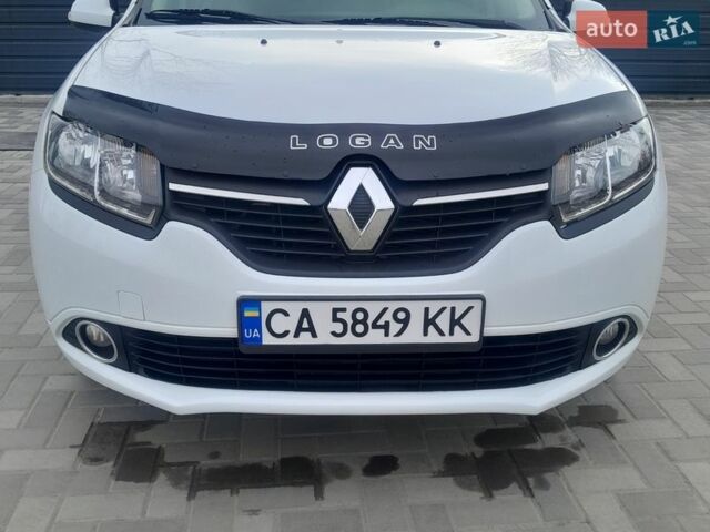 Белый Рено Логан, объемом двигателя 1.15 л и пробегом 223 тыс. км за 4600 $, фото 1 на Automoto.ua