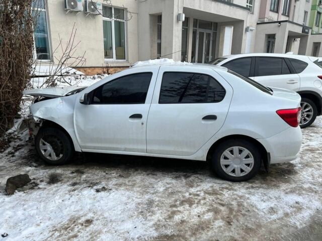 Белый Рено Логан, объемом двигателя 1.1 л и пробегом 190 тыс. км за 3000 $, фото 1 на Automoto.ua