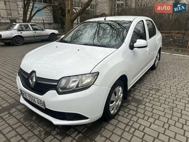 Белый Рено Логан, объемом двигателя 1.15 л и пробегом 220 тыс. км за 5300 $, фото 1 на Automoto.ua
