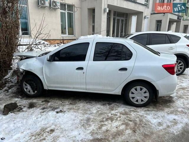 Білий Рено Логан, об'ємом двигуна 1.15 л та пробігом 195 тис. км за 3000 $, фото 1 на Automoto.ua