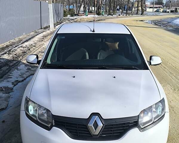 Білий Рено Логан, об'ємом двигуна 1.5 л та пробігом 325 тис. км за 6200 $, фото 1 на Automoto.ua