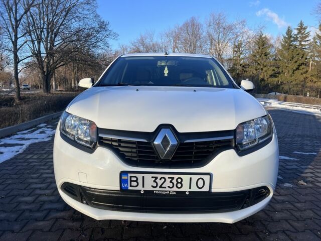 Білий Рено Логан, об'ємом двигуна 1.1 л та пробігом 121 тис. км за 6300 $, фото 1 на Automoto.ua
