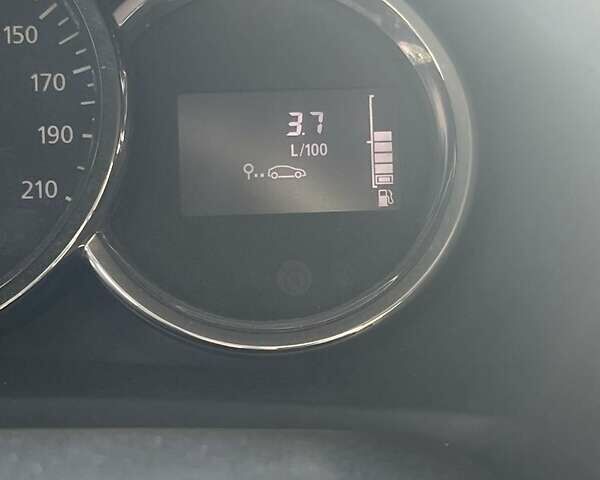 Білий Рено Логан, об'ємом двигуна 1.5 л та пробігом 190 тис. км за 4500 $, фото 1 на Automoto.ua