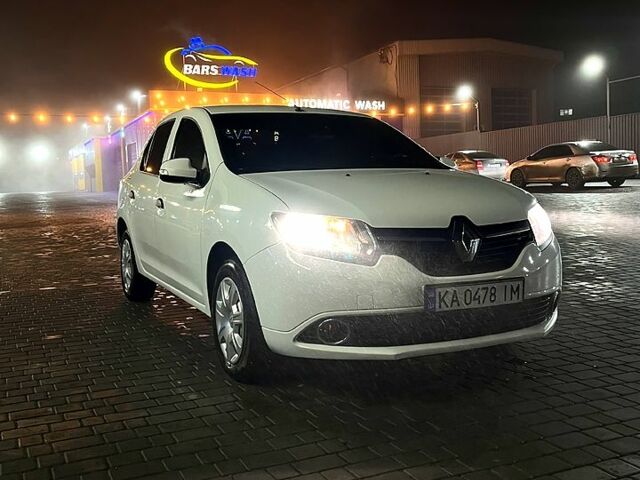 Белый Рено Логан, объемом двигателя 1.1 л и пробегом 24700 тыс. км за 5700 $, фото 1 на Automoto.ua