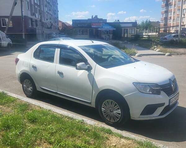Білий Рено Логан, об'ємом двигуна 1.15 л та пробігом 295 тис. км за 5800 $, фото 1 на Automoto.ua