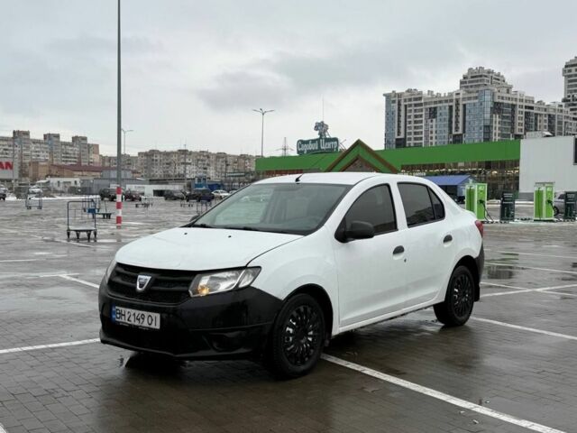 Белый Рено Логан, объемом двигателя 1.1 л и пробегом 299 тыс. км за 3999 $, фото 1 на Automoto.ua