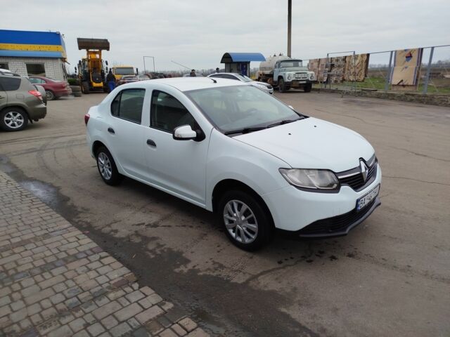 Білий Рено Логан, об'ємом двигуна 1.1 л та пробігом 200 тис. км за 3999 $, фото 1 на Automoto.ua