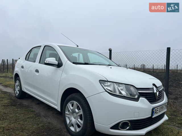 Білий Рено Логан, об'ємом двигуна 1.15 л та пробігом 153 тис. км за 5000 $, фото 1 на Automoto.ua