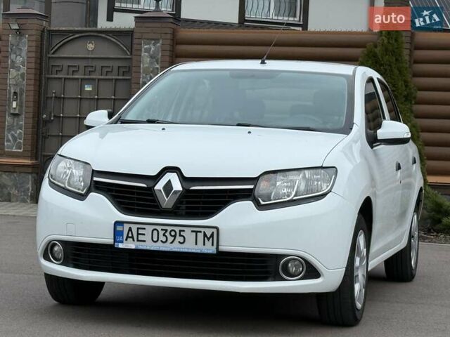 Белый Рено Логан, объемом двигателя 1.15 л и пробегом 148 тыс. км за 4800 $, фото 1 на Automoto.ua