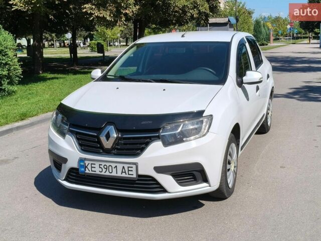 Белый Рено Логан, объемом двигателя 1.15 л и пробегом 212 тыс. км за 5200 $, фото 1 на Automoto.ua