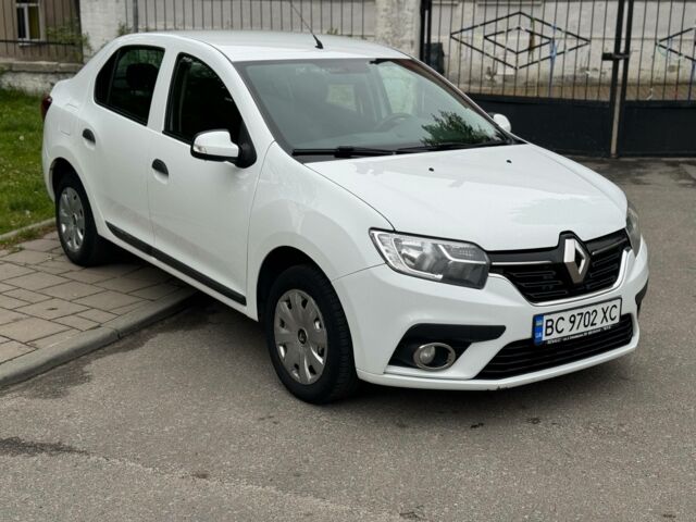 Білий Рено Логан, об'ємом двигуна 1.5 л та пробігом 325 тис. км за 5800 $, фото 1 на Automoto.ua