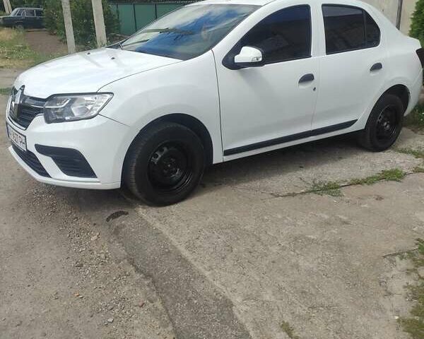 Белый Рено Логан, объемом двигателя 1.46 л и пробегом 177 тыс. км за 7000 $, фото 1 на Automoto.ua