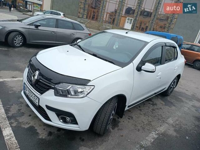 Белый Рено Логан, объемом двигателя 1.5 л и пробегом 137 тыс. км за 9000 $, фото 1 на Automoto.ua