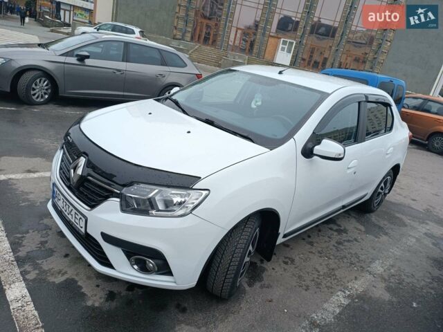 Білий Рено Логан, об'ємом двигуна 1.5 л та пробігом 137 тис. км за 9000 $, фото 1 на Automoto.ua