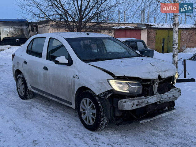 Белый Рено Логан, объемом двигателя 1.5 л и пробегом 230 тыс. км за 3350 $, фото 1 на Automoto.ua