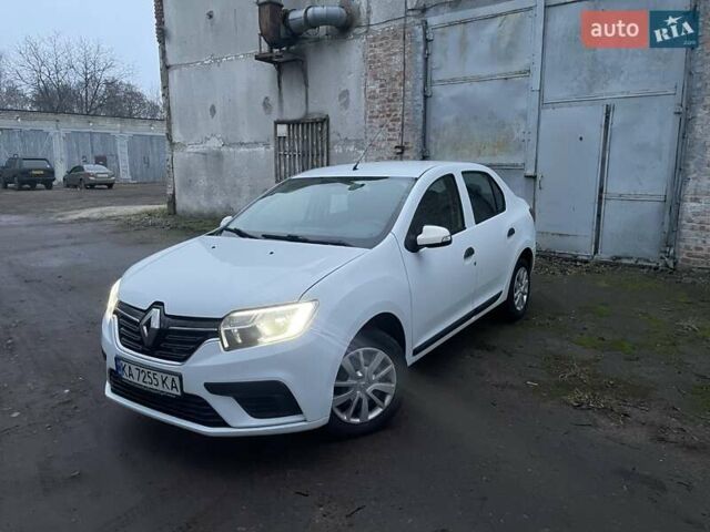 Білий Рено Логан, об'ємом двигуна 1.15 л та пробігом 219 тис. км за 4999 $, фото 1 на Automoto.ua