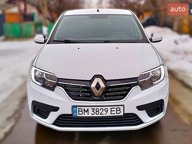 Белый Рено Логан, объемом двигателя 1 л и пробегом 128 тыс. км за 5200 $, фото 1 на Automoto.ua