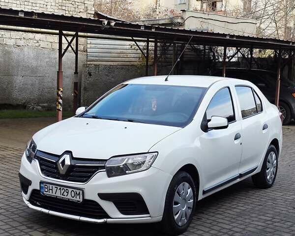Белый Рено Логан, объемом двигателя 1.46 л и пробегом 290 тыс. км за 4499 $, фото 1 на Automoto.ua