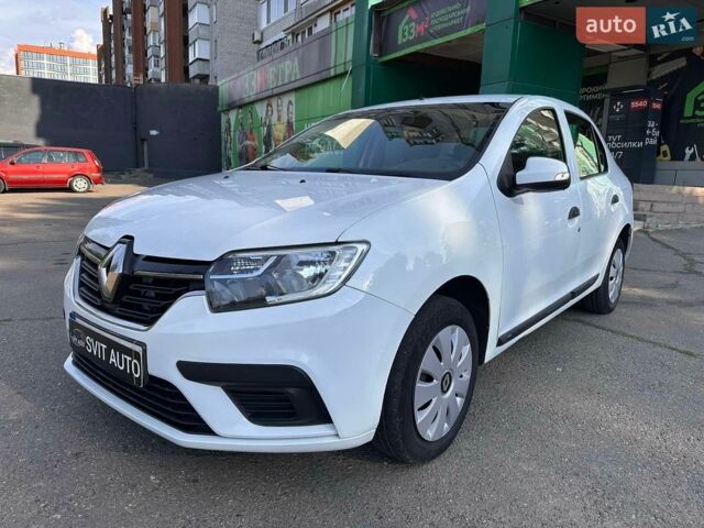 Белый Рено Логан, объемом двигателя 1 л и пробегом 231 тыс. км за 5000 $, фото 1 на Automoto.ua