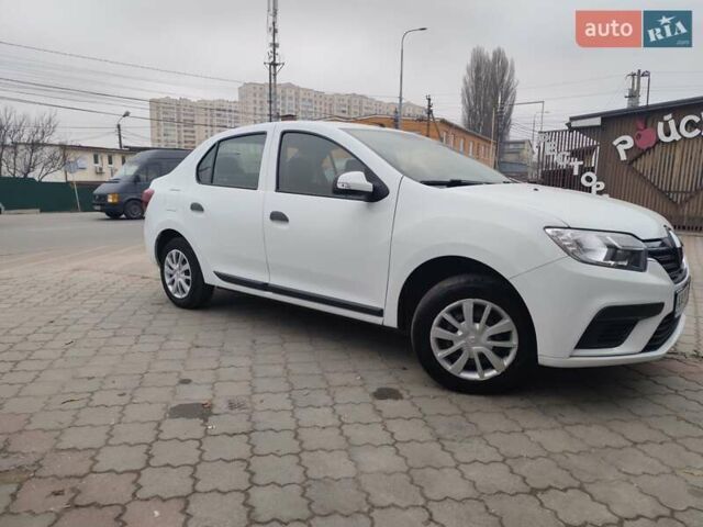Білий Рено Логан, об'ємом двигуна 1.15 л та пробігом 109 тис. км за 6100 $, фото 1 на Automoto.ua