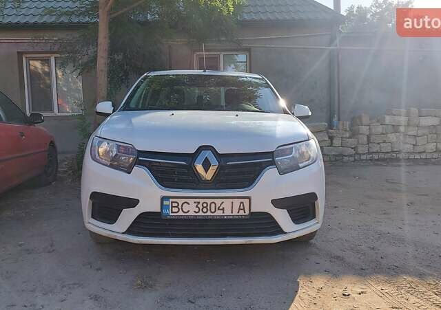 Белый Рено Логан, объемом двигателя 1 л и пробегом 388 тыс. км за 5000 $, фото 1 на Automoto.ua