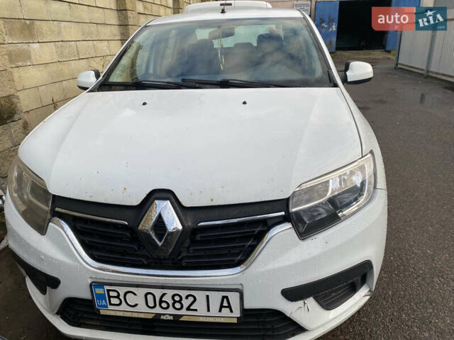Белый Рено Логан, объемом двигателя 1 л и пробегом 140 тыс. км за 6500 $, фото 1 на Automoto.ua