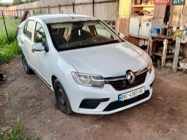 Белый Рено Логан, объемом двигателя 1.5 л и пробегом 280 тыс. км за 3100 $, фото 1 на Automoto.ua