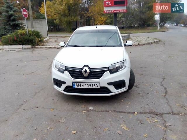 Белый Рено Логан, объемом двигателя 1 л и пробегом 204 тыс. км за 4999 $, фото 1 на Automoto.ua