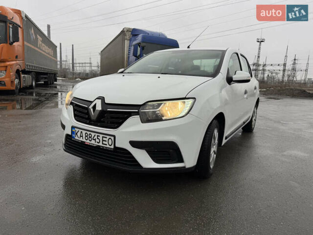 Белый Рено Логан, объемом двигателя 1 л и пробегом 173 тыс. км за 4599 $, фото 1 на Automoto.ua