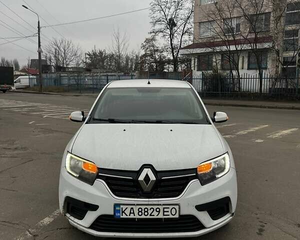 Белый Рено Логан, объемом двигателя 0.9 л и пробегом 383 тыс. км за 3400 $, фото 1 на Automoto.ua