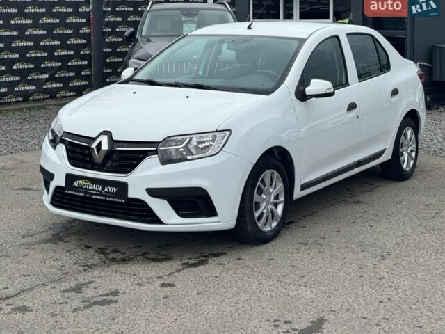 Белый Рено Логан, объемом двигателя 1 л и пробегом 167 тыс. км за 5000 $, фото 1 на Automoto.ua