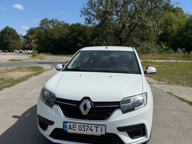 Білий Рено Логан, об'ємом двигуна 1 л та пробігом 157 тис. км за 5800 $, фото 1 на Automoto.ua