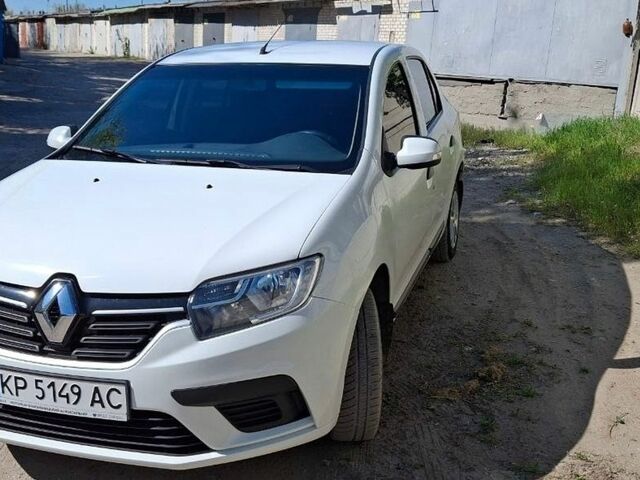 Білий Рено Логан, об'ємом двигуна 1.46 л та пробігом 93 тис. км за 7500 $, фото 1 на Automoto.ua
