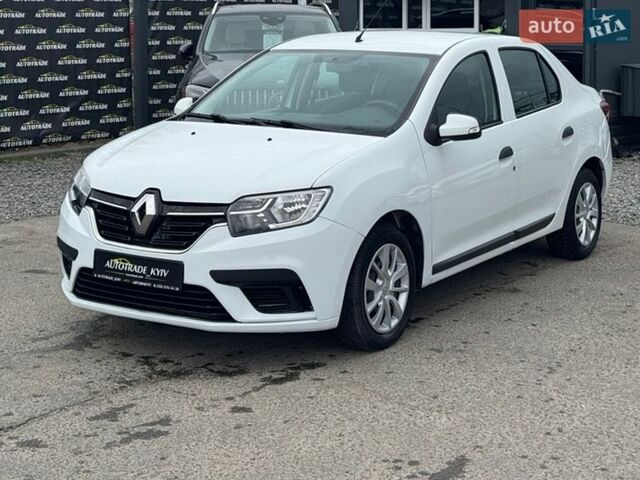 Белый Рено Логан, объемом двигателя 1 л и пробегом 167 тыс. км за 5000 $, фото 1 на Automoto.ua