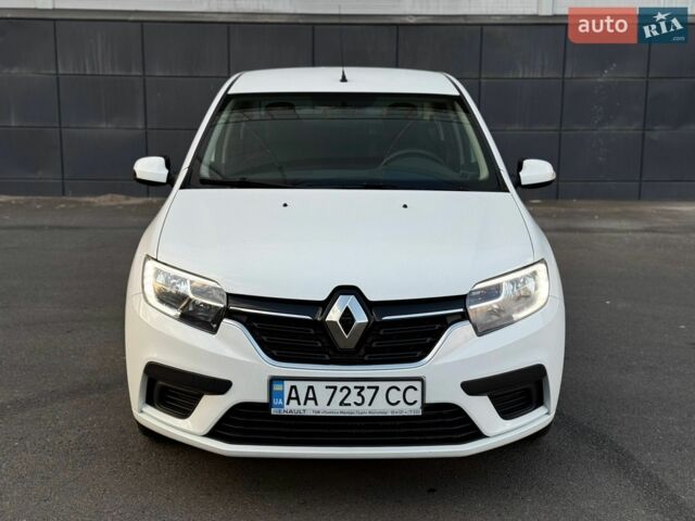 Білий Рено Логан, об'ємом двигуна 1 л та пробігом 144 тис. км за 4999 $, фото 1 на Automoto.ua