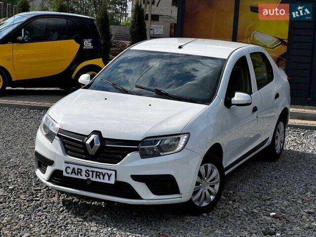 Белый Рено Логан, объемом двигателя 1.5 л и пробегом 332 тыс. км за 4999 $, фото 1 на Automoto.ua