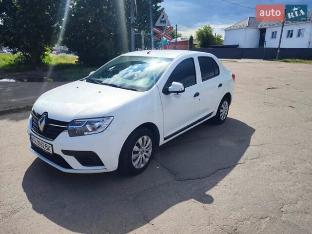 Білий Рено Логан, об'ємом двигуна 1 л та пробігом 150 тис. км за 5200 $, фото 1 на Automoto.ua