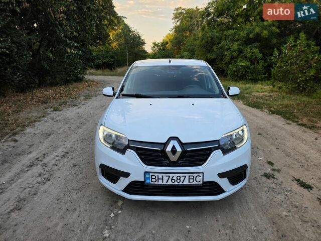 Білий Рено Логан, об'ємом двигуна 1.5 л та пробігом 198 тис. км за 7400 $, фото 1 на Automoto.ua
