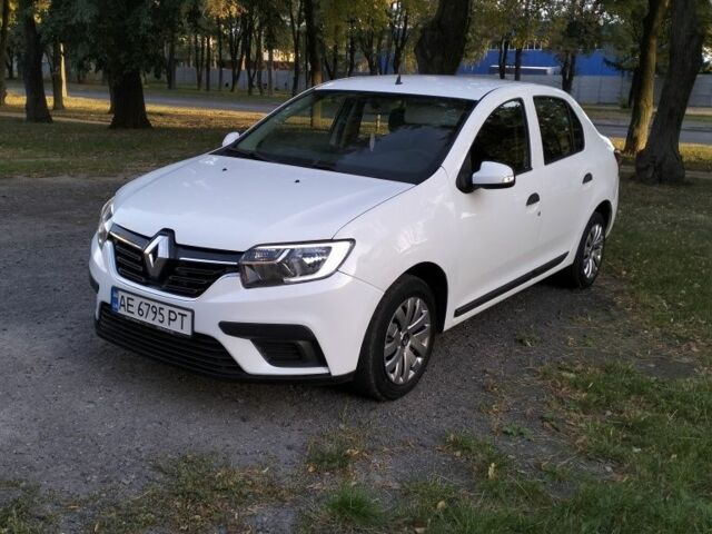 Білий Рено Логан, об'ємом двигуна 1 л та пробігом 184 тис. км за 5200 $, фото 1 на Automoto.ua