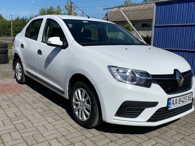 Белый Рено Логан, объемом двигателя 1 л и пробегом 172 тыс. км за 5700 $, фото 1 на Automoto.ua